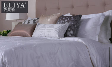 Cubierta de cama peinada del algodón de ropa de cama del telar jacquar del hotel de lujo del grado de ELIYA Tope