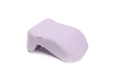 Pequeña almohada del cuello de la siesta del tamaño estándar de la almohada de la espuma de la memoria del sueño en púrpura
