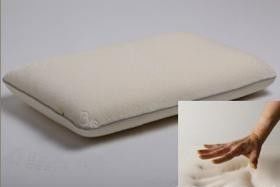 Almohada tradicional de la espuma de la memoria