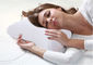 Los adultos del 50% abajo empluman la almohada buena para la salud ambiental