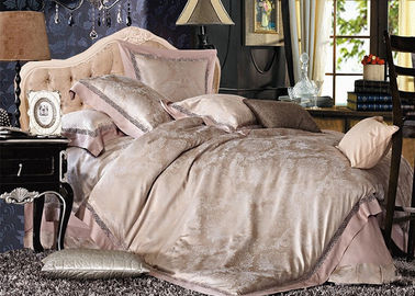 El lecho de seda de la materia textil casera fija el edredón/la cubierta purpúreos claros de la funda de almohada/del edredón